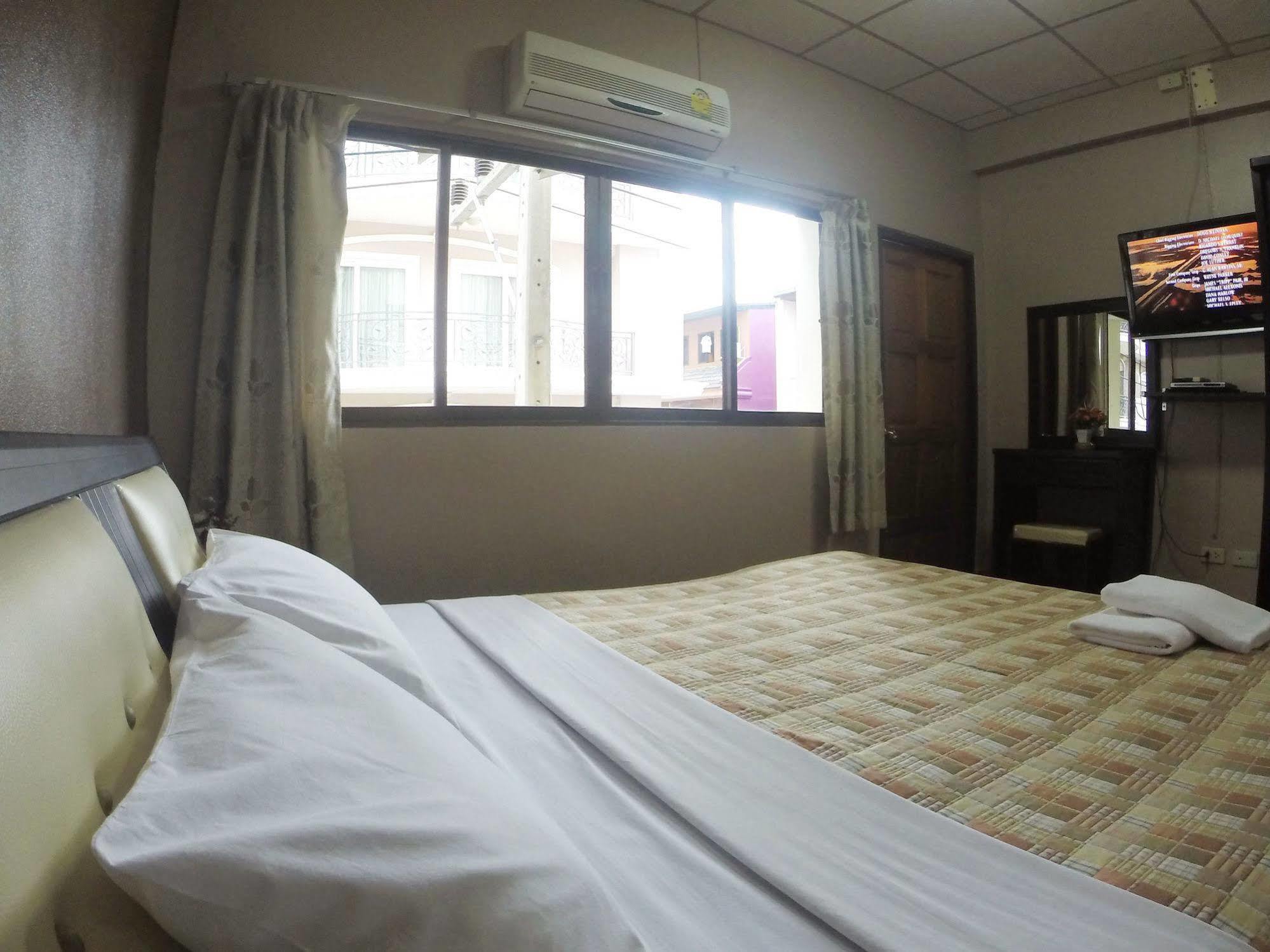 Drunken Duck Guest house Pattaya